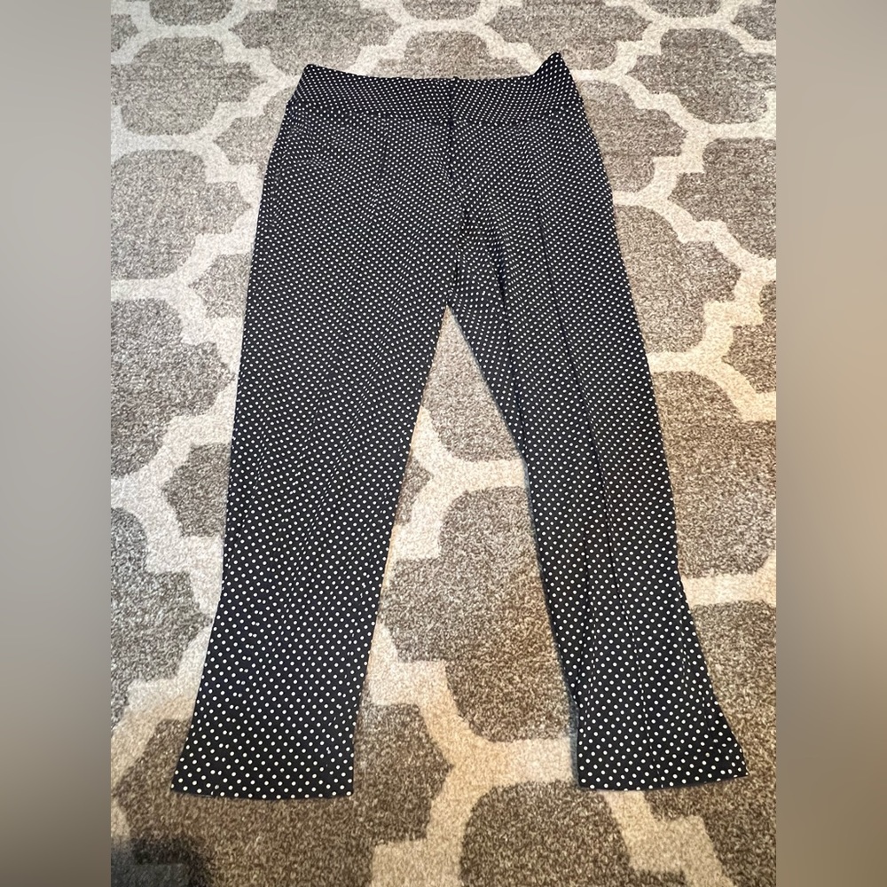 ❌SOLD❌ 
Lululemon Travel Pant - Polka dot - Size 6